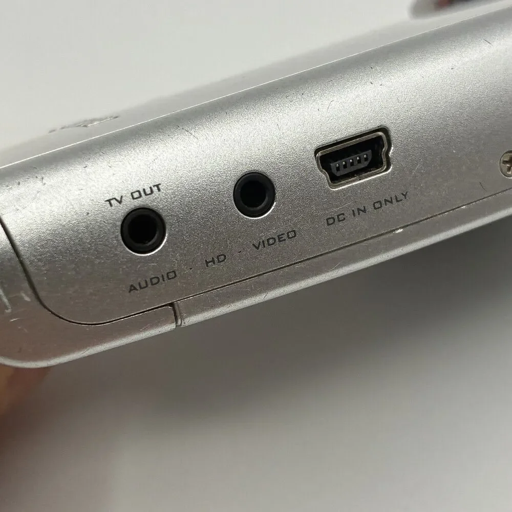 Polaroid DVF-720 HD Digital Camcorder Silver with Built-in USB Camera UNTESTED